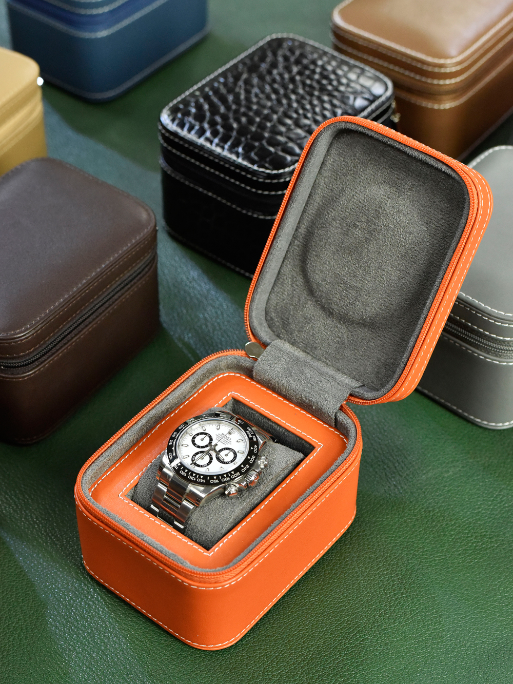 Portable best sale watch box